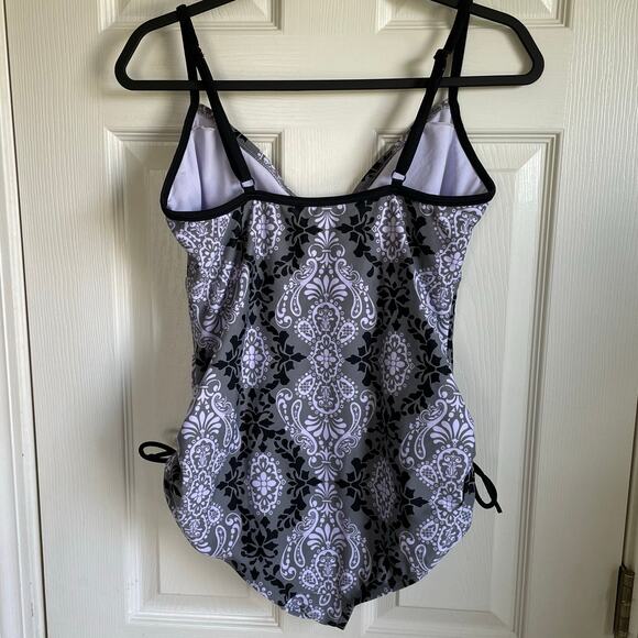 Athleta One Piece Swimsuit Size XL Damask Print Gray Black Lavender - Picture 4 of 10
